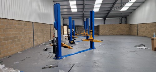 Post car lift 240v extra - 2,
