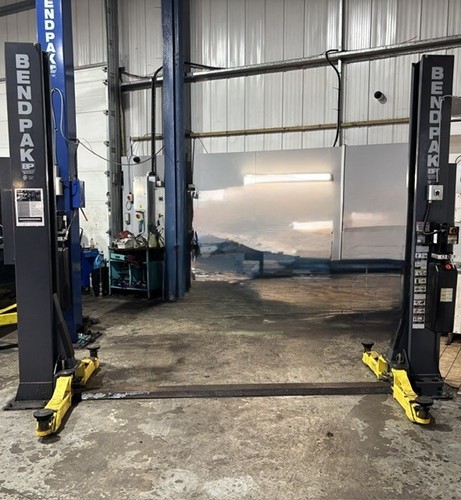 Car lift post - car,