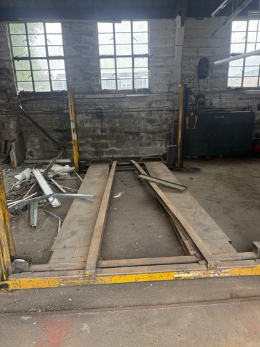 Post car lift - 4,